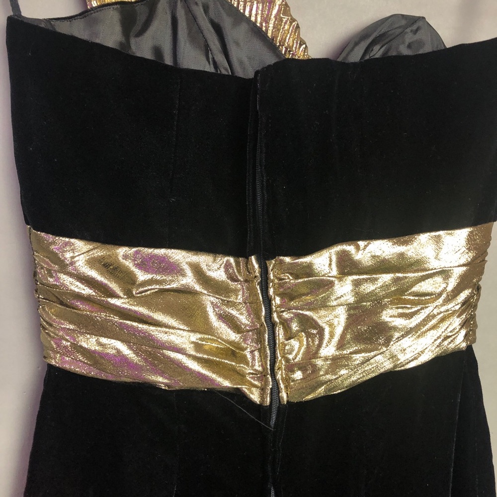 Vintage Art Deco Cocktail Dress M Black Velvet Gold Origami Fan Dave & Johnny - Picture 6 of 8